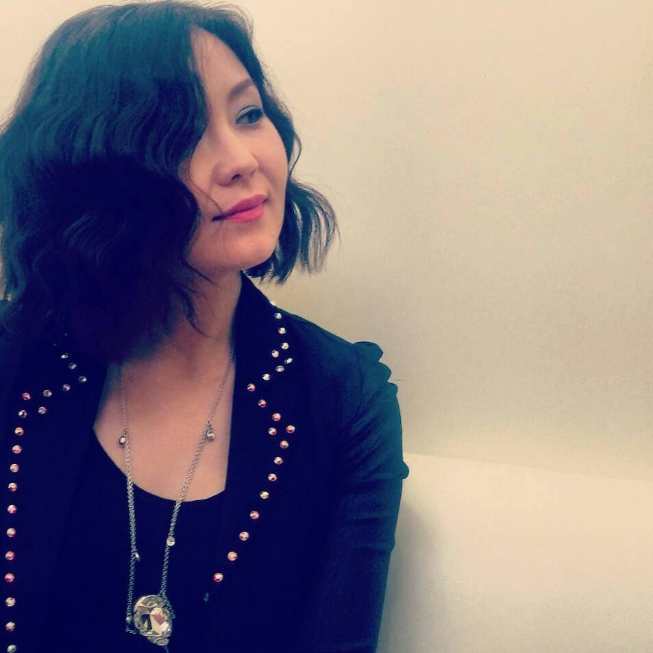 Дуучнаас “захирлын суудалд заларсан” Э.Ганболор